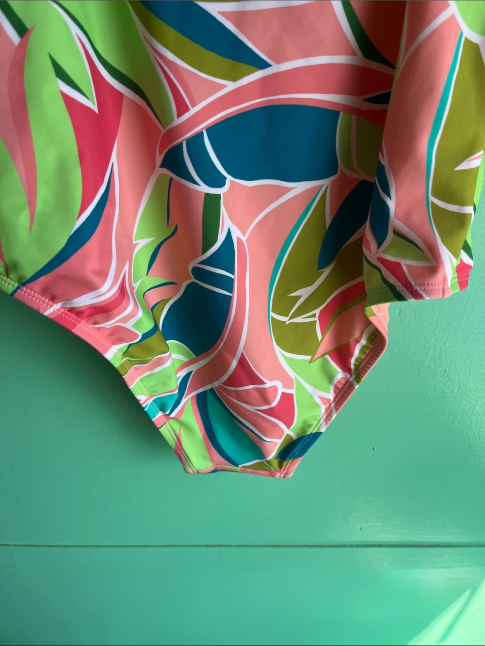 Hurley Tropical Leaf Swimsuit New - Picture 6 of 8
